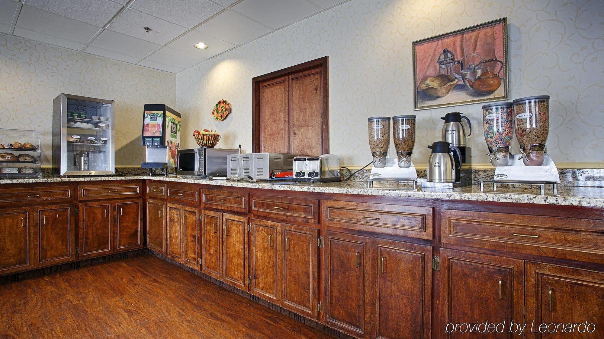 Best Western Augusta West Екстер'єр фото