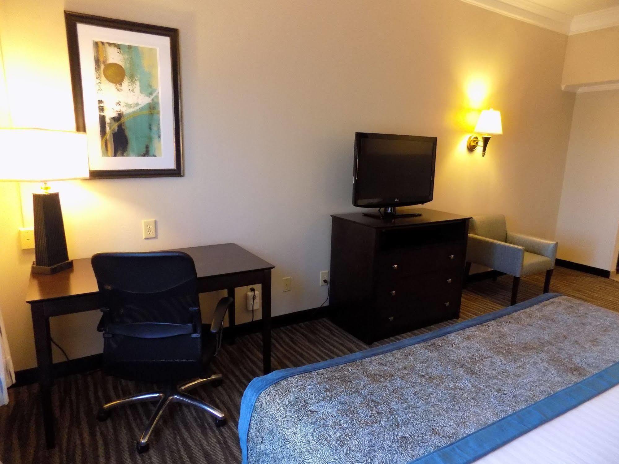 Best Western Augusta West Екстер'єр фото