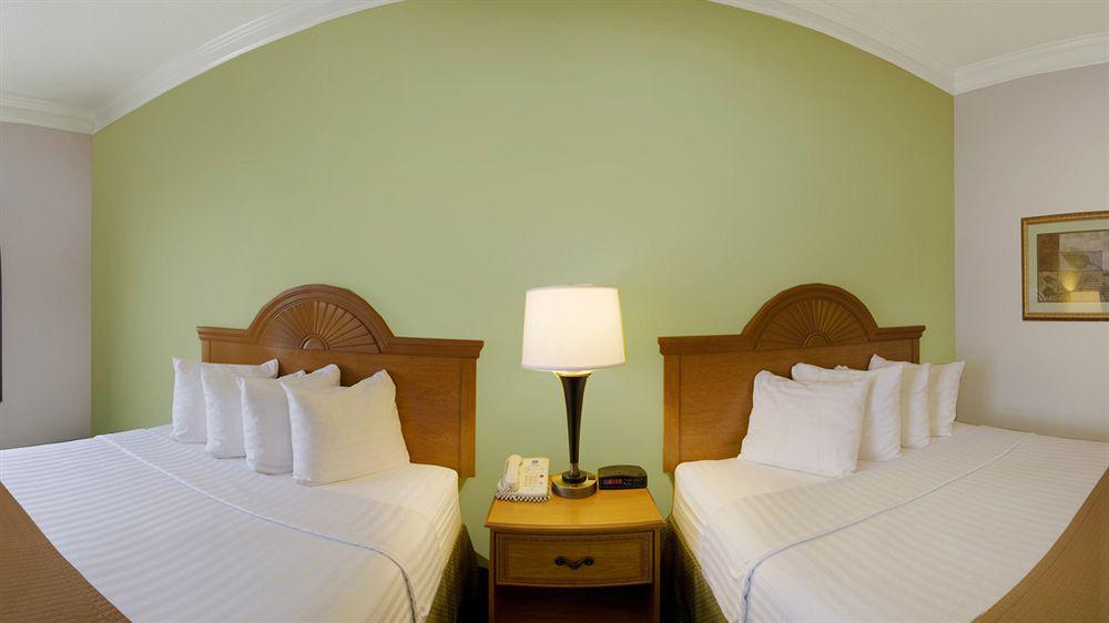 Best Western Augusta West Екстер'єр фото
