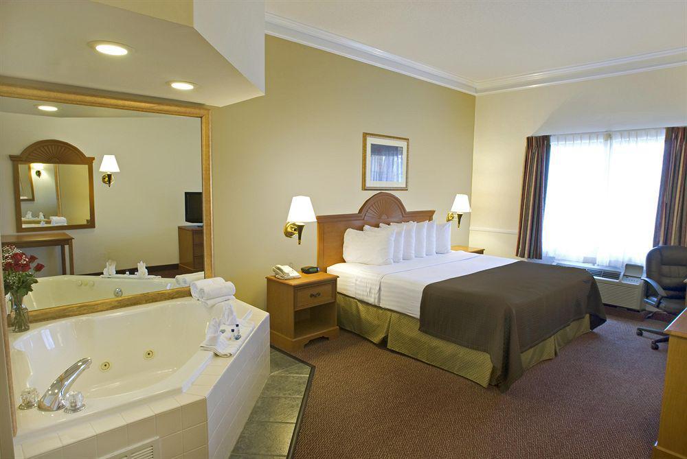 Best Western Augusta West Номер фото